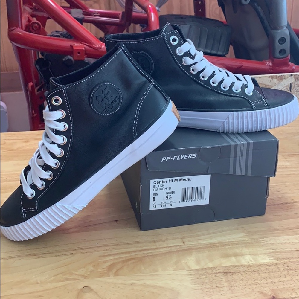 PF-FLYERS